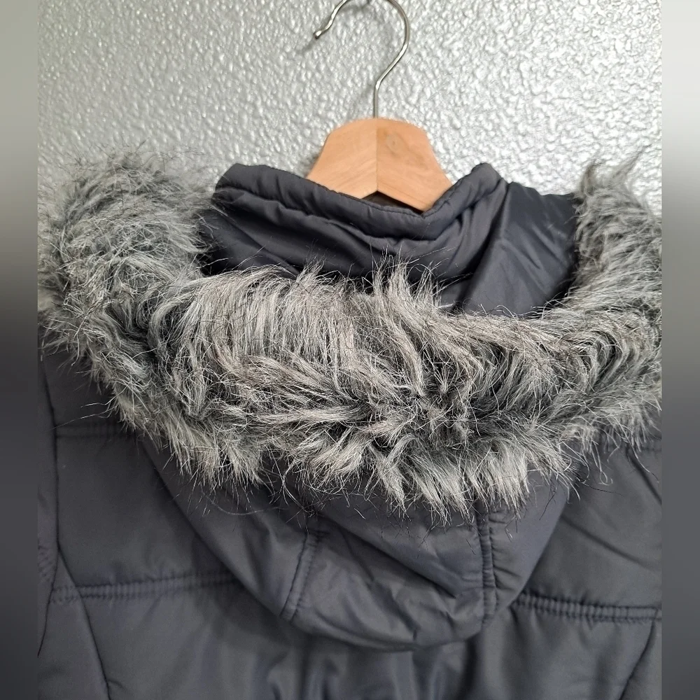 Krush Puffer Jacket With A Faux Fur Trim Hood    Size M
